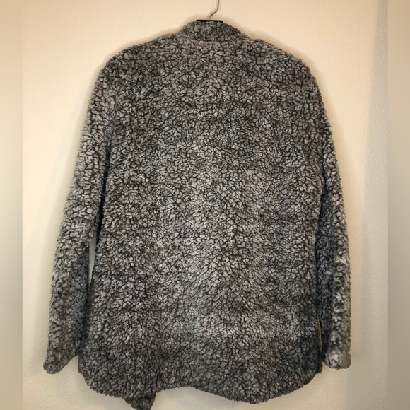 Woman’s Jacket - Picture 3 of 5